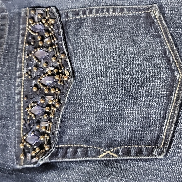 WHBM Dark Blue Crop Jeans w/Rhinestones on Back Pockets Women's Size 14 - Picture 7 of 15